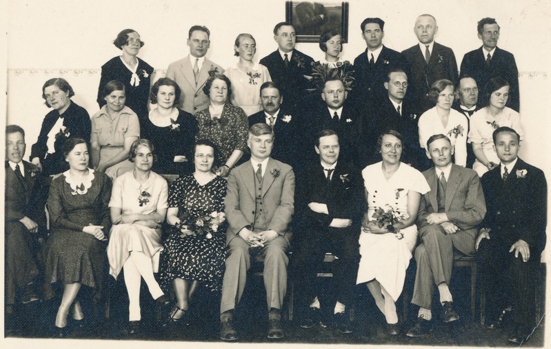 Valga Ühisgümnaasiumi õpetajad ja direktor Viktor Neggo