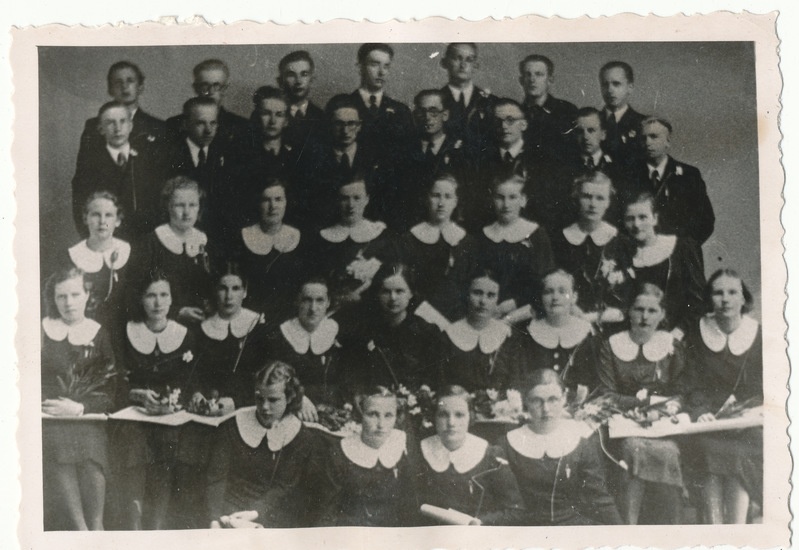 Valga Linna Reaalkooli lõpetajad