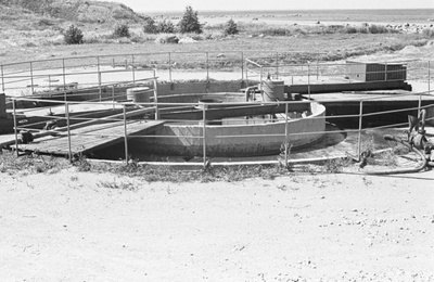 S. Kirovi nimeline näidiskalurikolhoos. Puhastusseadmed.  similar photo