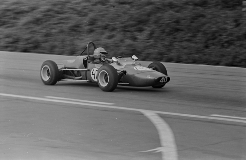 Autoringrada 60-70-ndad