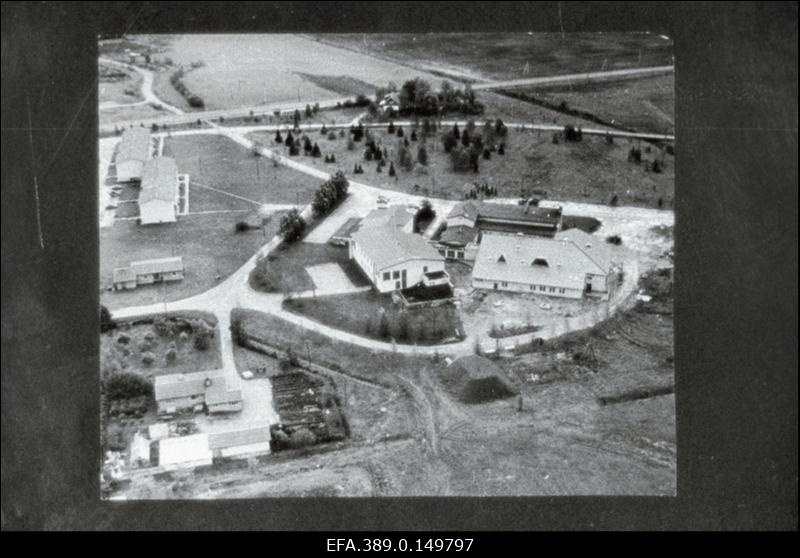 Lennuvaade Sõpruse kolhoosi keskusele.