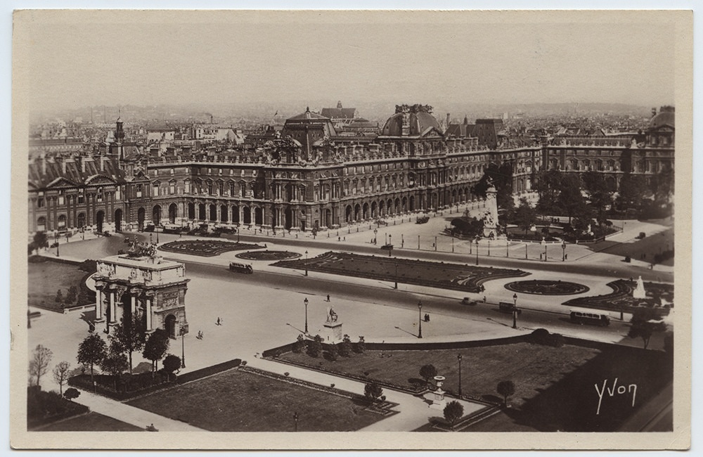 Paris... en Flanant: Perspective sur la Place du Carrousel