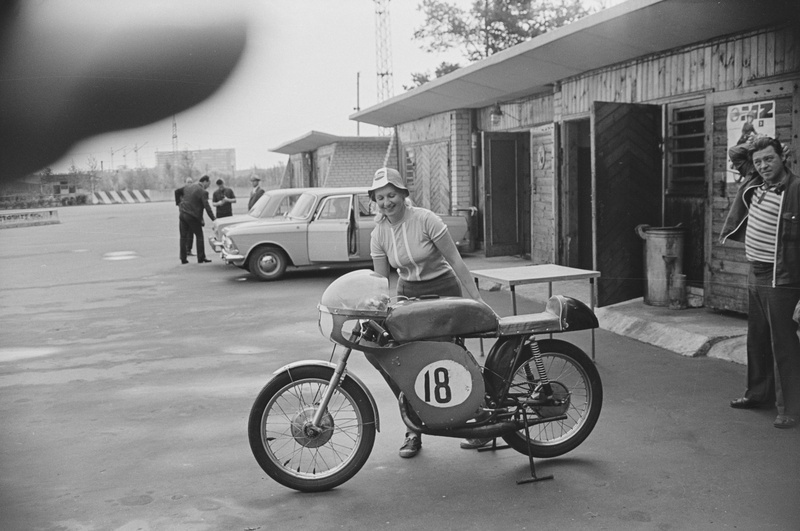Motoringrada 1976