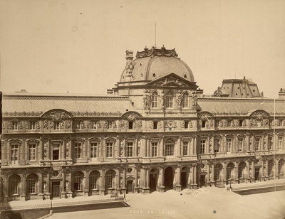 Cour du Louvre  duplicate photo