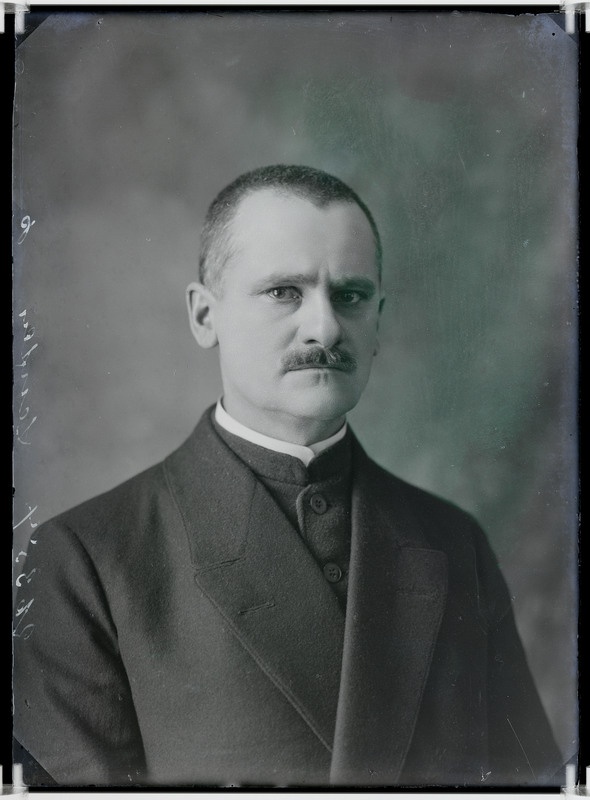 klaasnegatiiv, Lansen, Viljandimaa Rimmu valla Kuninga suurtalu omanik, 1918