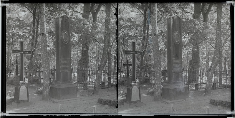 klaasnegatiiv, stereo, Juhan Liivi (Johannes Liiv) hauamonument, 1930