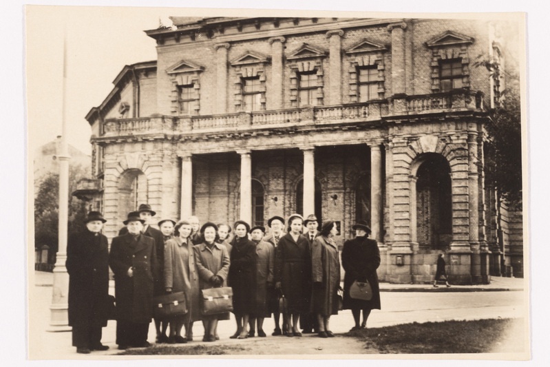 Rahvateadlased tööreisil