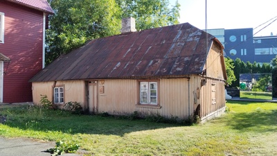 Elamu Pärnus Roosi 21, fassaadivaade rephoto