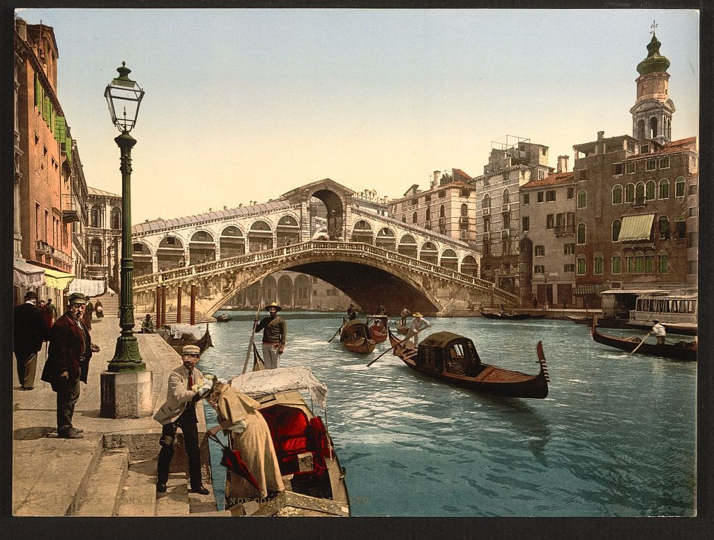 [the Rialto Bridge, Venice, Italy] (Loc)