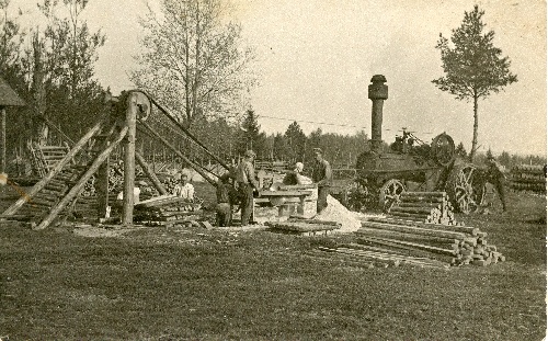 Pärsti Ühisuse aurukatlaga redelipuude saagimine 1922.a.