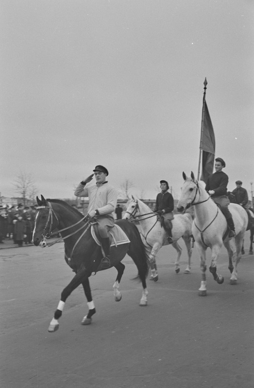 Tartu ülikool Oktoobridemonstratsioonil 1958. a.