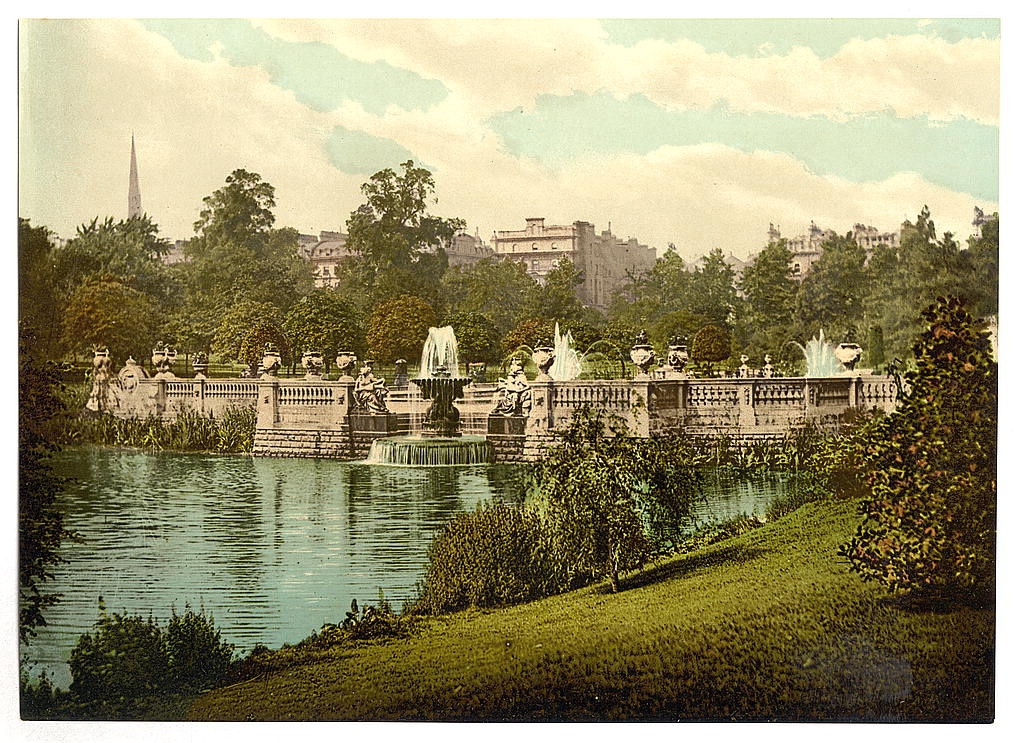 [kensington Gardens, the fountains, London, England] (Loc)