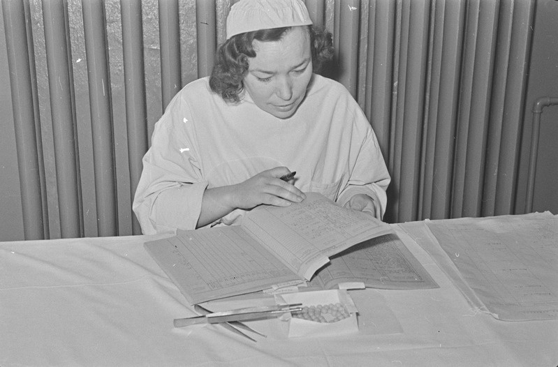 Tartu ülikooli arstipunktis. 07. aprill 1960. a.
