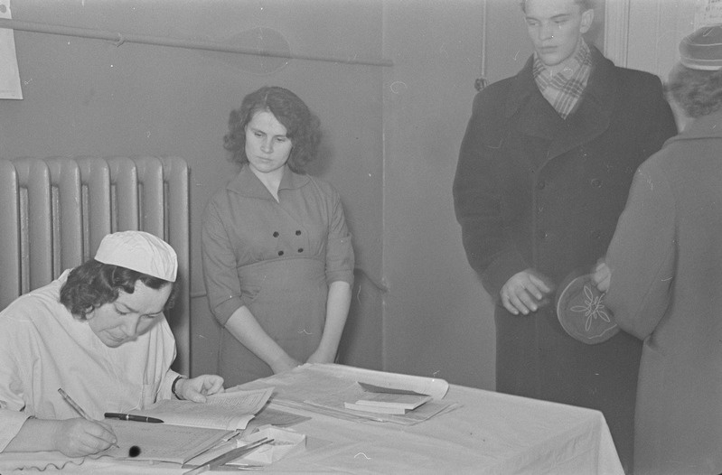 Tartu ülikooli arstipunktis. 07. aprill 1960. a.