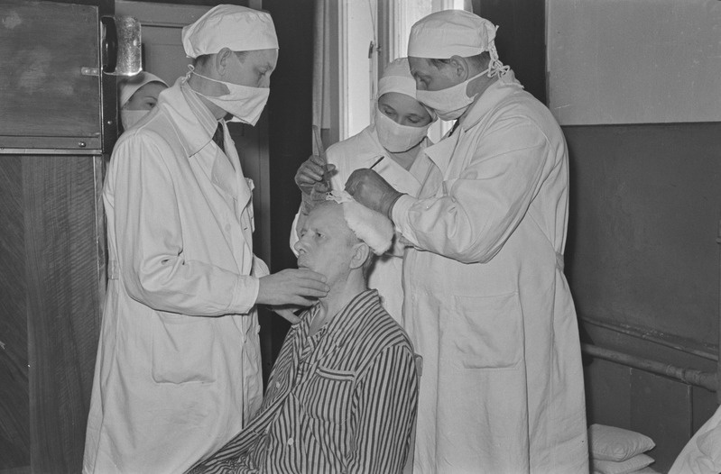 Tartu ülikooli neuroloogia kateeder. Ionisaatorid ravi otstarbel. 12. aprill 1960. a.