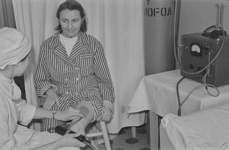 Tartu ülikooli neuroloogia kateeder. Ionisaatorid ravi otstarbel. 12. aprill 1960. a.