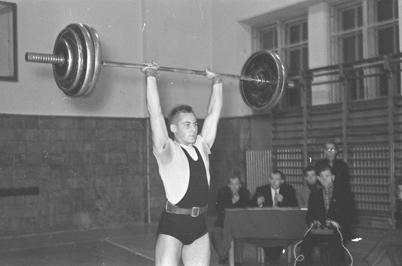Tartu ülikooli esivõistlused raskejõustikus. 21. november 1959. a.