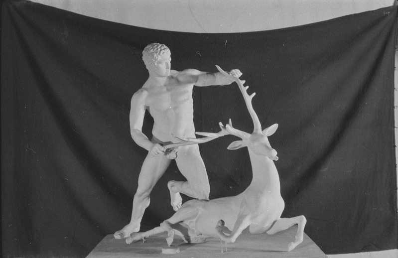 TRÜ Klassikalise Muinasteaduse Muuseum. Kujud. N. Raid. 2. märts 1957. a.