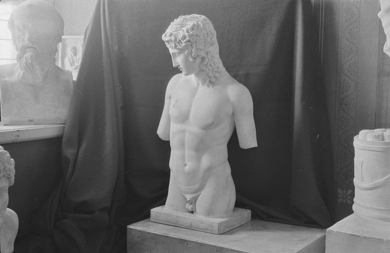 TRÜ Klassikalise Muinasteaduse Muuseum. Kujud. N. Raid. 2. märts 1957. a.