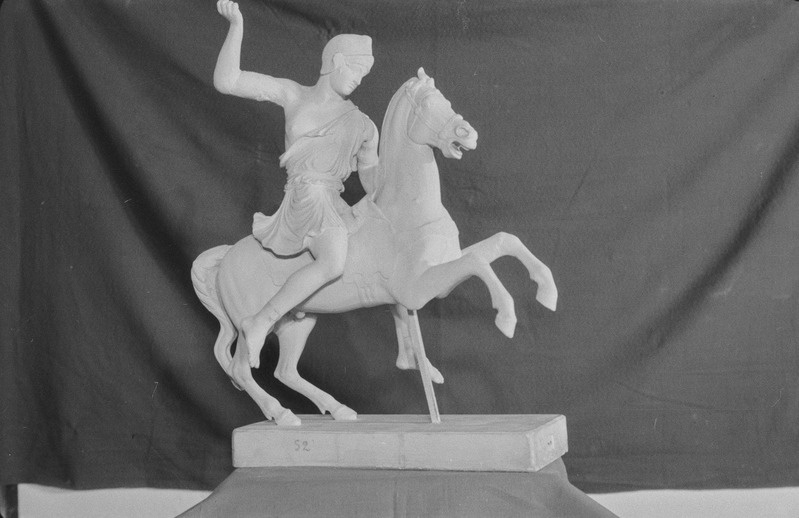 TRÜ Klassikalise Muinasteaduse Muuseum. Kujud. N. Raid. 2. märts 1957. a.