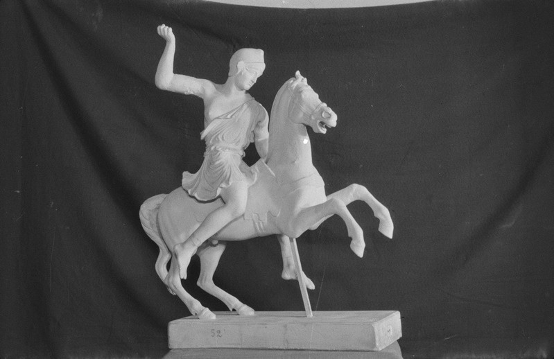 TRÜ Klassikalise Muinasteaduse Muuseum. Kujud. N. Raid. 2. märts 1957. a.