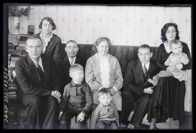 Perekondlik ülesvõte,  similar photo