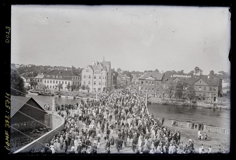 Vaade rahvahulgale Vabadussillal.