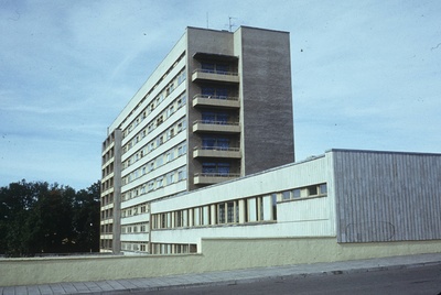 Magdaleena / IV haigla Tallinnas, vaade hoonele. Arhitektid Kalju Luts, Hansi Aru  similar photo