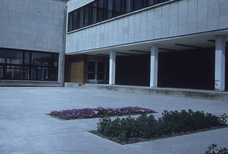 EPMÜ mehhaniseerimisteaduskonna hoone Tartus Kreutzwaldi 56. Arhitektid Vivian Lukk ja Agnes Vulp