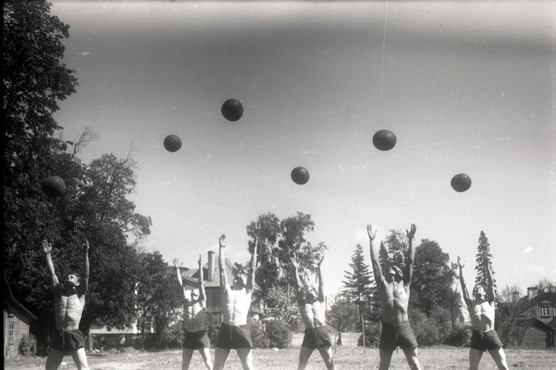 TRÜ kehalise kasvatuse instituut (võimlejad?)