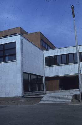 EPMÜ mehhaniseerimisteaduskonna hoone Tartus Kreutzwaldi 56. Arhitektid Vivian Lukk ja Agnes Vulp  similar photo