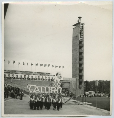 Tallinna kolonn üldlaulupeol  duplicate photo