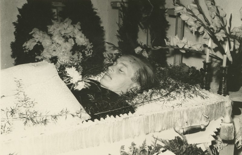 Rakvere raj. Ubja sovhoosi peazootehniku Õunmanni matus Rakveres