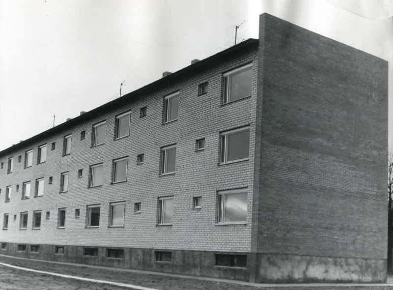 Lenini nim. kolhoosi Uulu 12-korteriline elamu