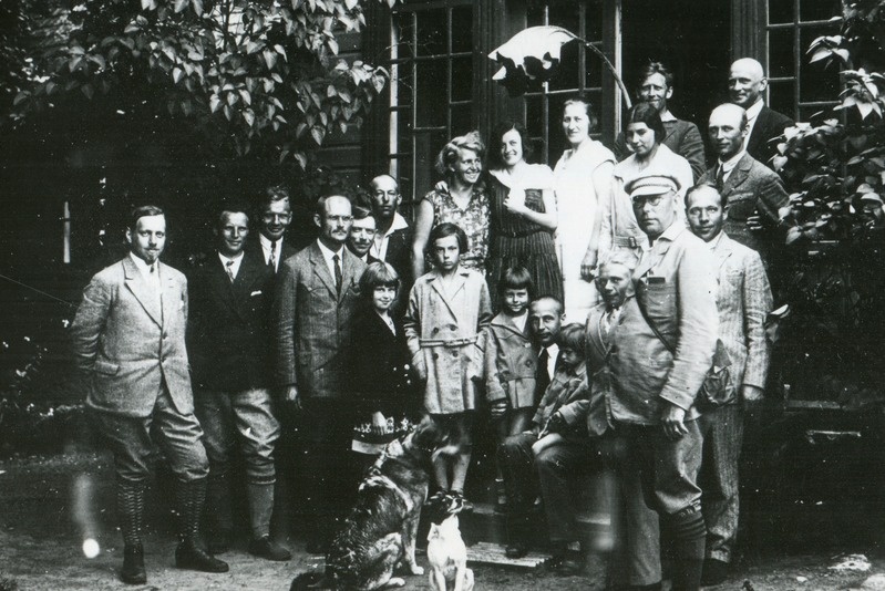 Tooma Sookatsejaama töötajad Kehra riigimõisas ekskursioonil