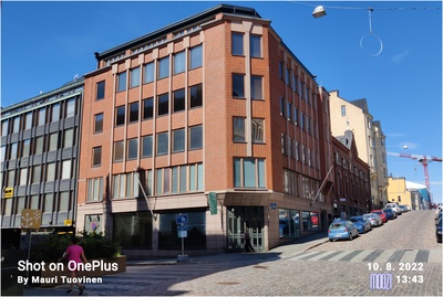 Puutalo Pienen Roobertinkadun ja Korkeavuorenkadun kulmauksessa rephoto