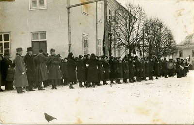 Vabariigi aastapäeva tähistamine Kuressaare keskväljakul  duplicate photo