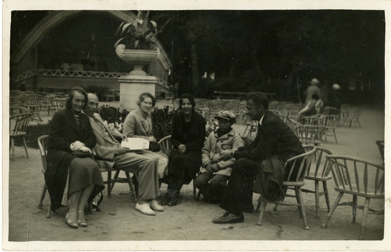 Suvitajad Kuressaare Lossipargis