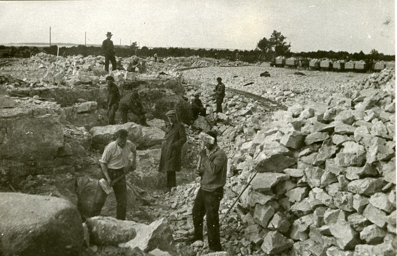Kivilõhkumine Jaagarahu kivimurrus