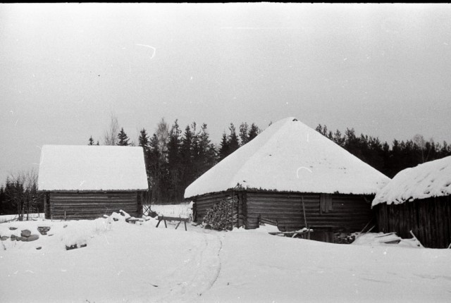 Unidentified buildings in Võru county