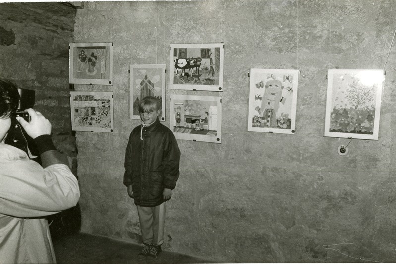 Saaremaa Muinsuskaitse Seltsi poolt korraldatud lastejoonistuste konkurssnäituse avamine linnuses