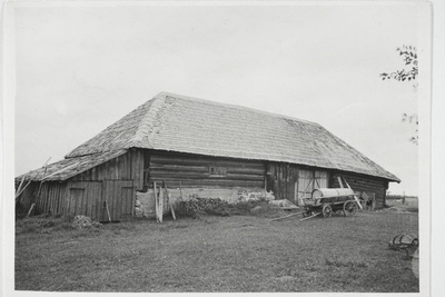 Lauda eestvaade, paremal tahr ja küün. Hinni t, Jõksi k, Kanepi khk  similar photo