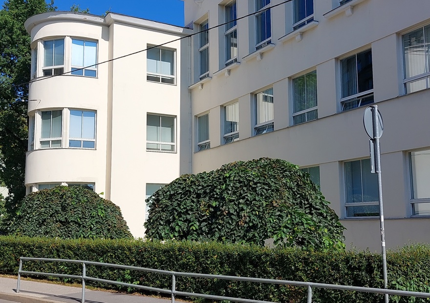 Prantsuse Lütseumi hoone, vaade ümartiivale. Arhitekt Herbert Johanson rephoto