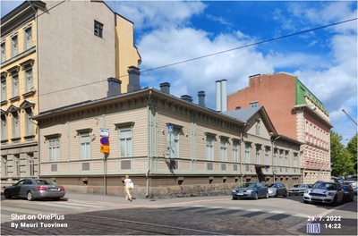 Kulmatalo osoitteessa Merimiehenkatu 13 ja Fredrikinkatu 21. rephoto