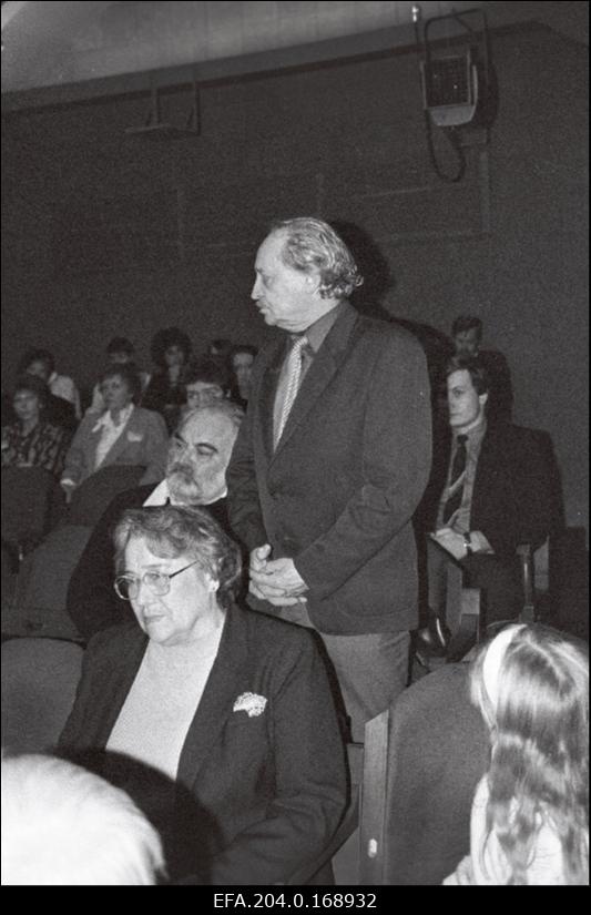 NSV Liidu rahvasaadikute valimine Tallinna 747. territoriaalses valimisringkonnas. NSV Liidu rahvakunstnik Jüri Järvet saadikukandidaati üles seadmas.