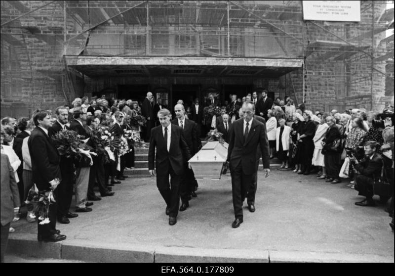 Näitleja Jüri Järveti matused Draamateatris.