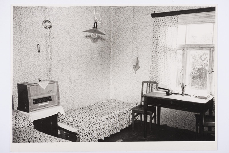 Magamistuba. Jürirahva t, Päide k, Rakvere khk