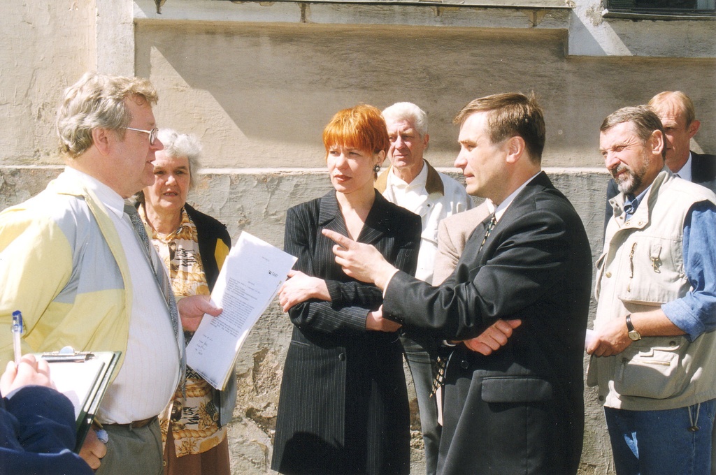 Kultuuriministri visiit Eesti Spordimuuseumi hoone ehitusele 1999