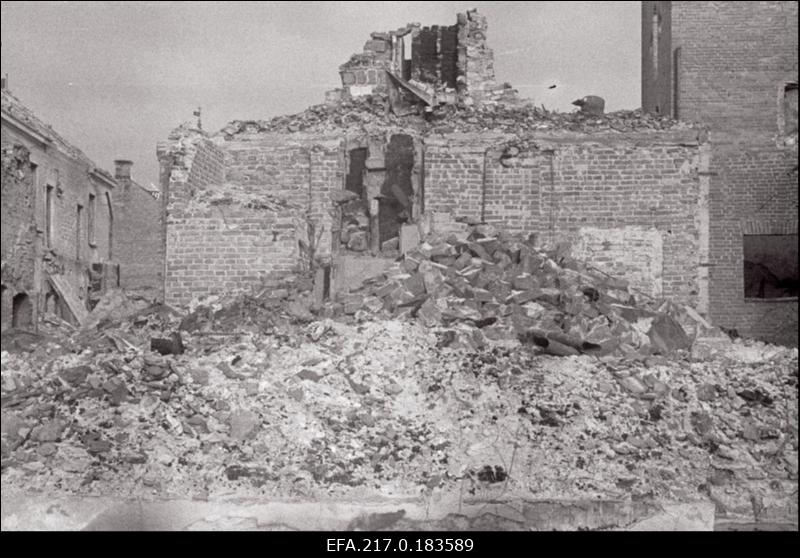 Elumajade varemed Oru tänaval.