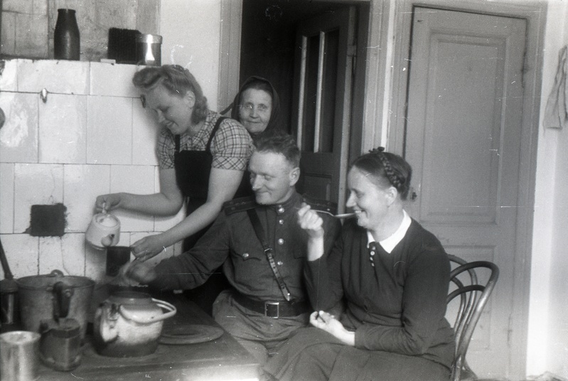 Kapten Lõhmus perega